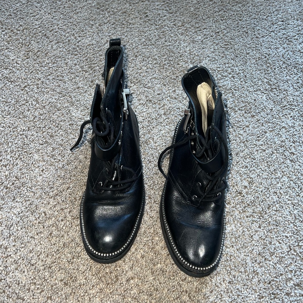 MK booties